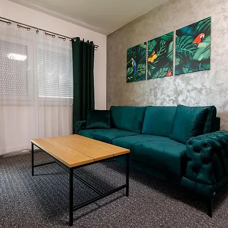 Luxpoint Apartment Apartman *